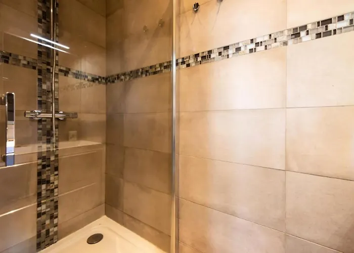 Hyper Centre, Croisette, Plages Et Palais A Pied - Hyper Centre, Croisette, Plages Et Palais A Pied Mae-2333 *